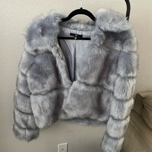 Blue faux fur coat US 4